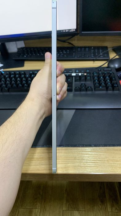 iPad pro 11 2018 Silver 256 LTE (СИМ Картой)