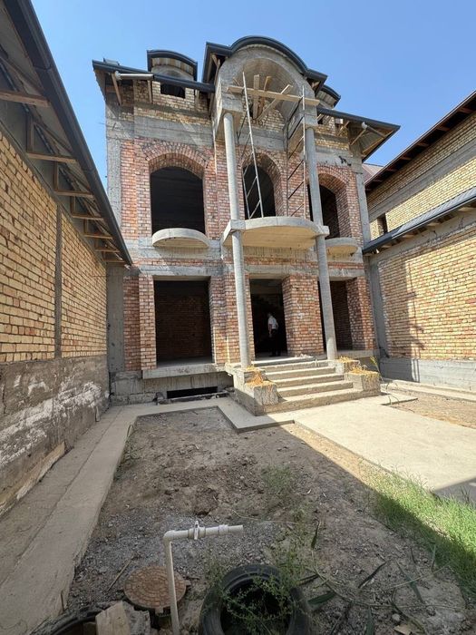 Продается Дом 3 сотки коробка Посольство США