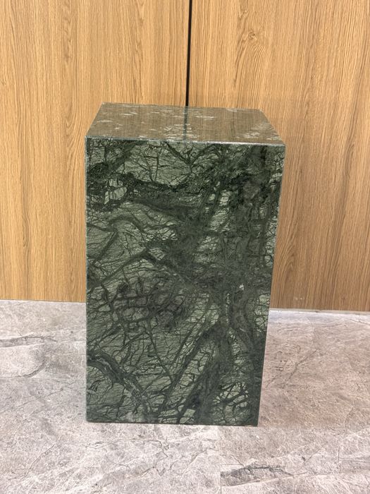 Столы из натурального мрамора