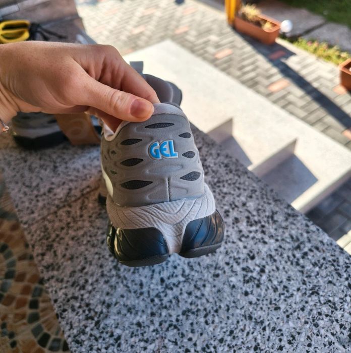 Adidași Asics Gel
