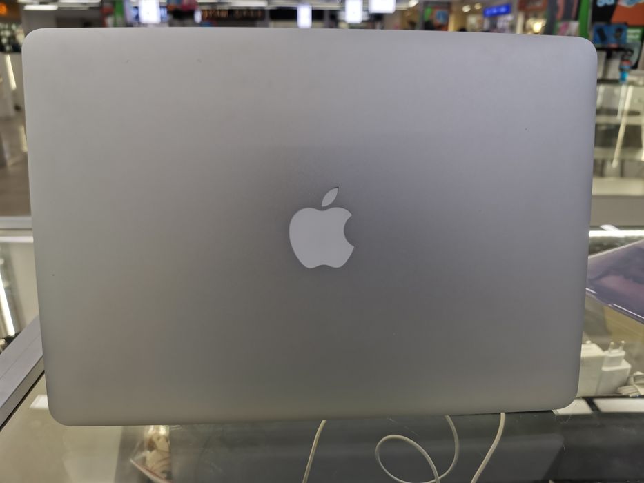 Macbook Air зарядка состояние хорошее