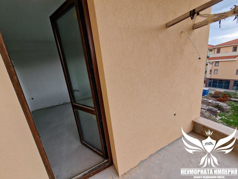 Продавам нов тристаен 91кв. ет. 2 в гр.Асеновград, кв.Стадиона