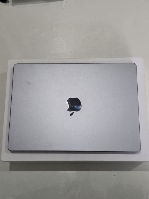 Macbook pro m3 14 дюймов