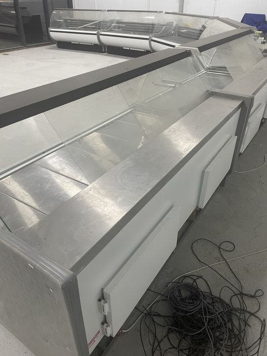 Витринный холодильник