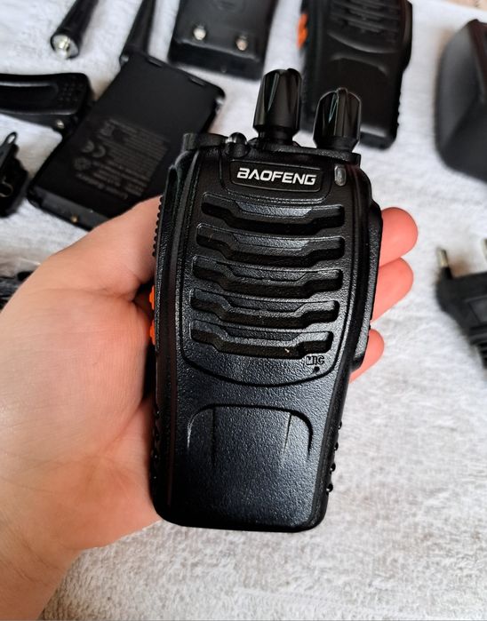 Радийна станция от 8 части ( уоки токи)