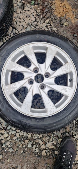 Продам диски с шинами в комплекте