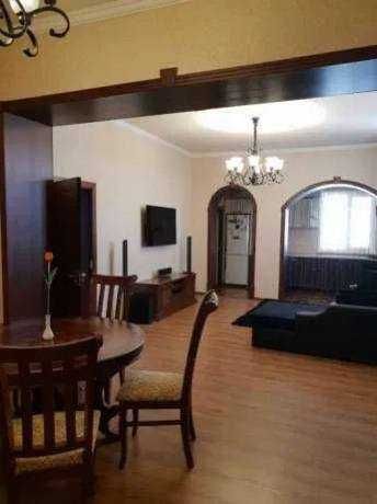 Сдаётся Дом Яккасарайском районе под Офис