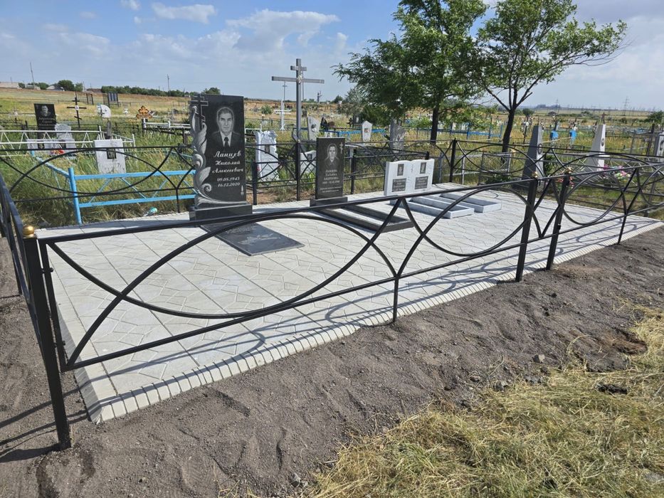 Ескерткiштер. Памятники