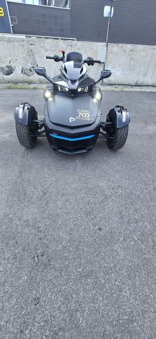 can am spyder rt