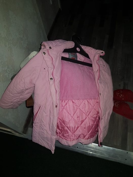Продаются курточки для девочки.