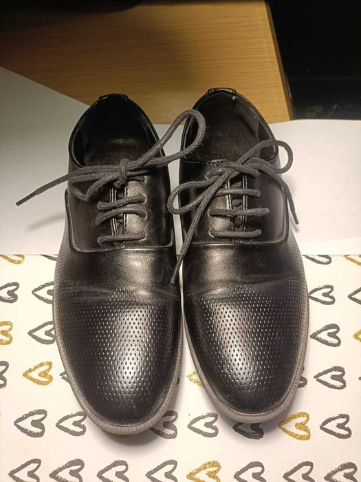 pantofi eleganți, negri din piele pentru băieți, măr. 30