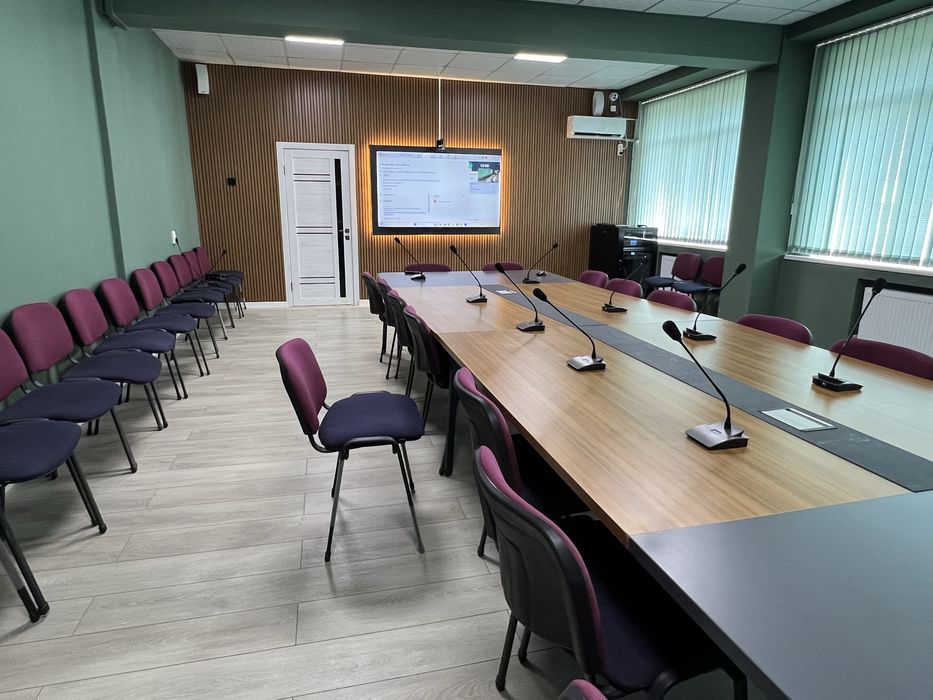 Конференц-залы под ключ LED-экраны, звук, ВКС, микрофоны