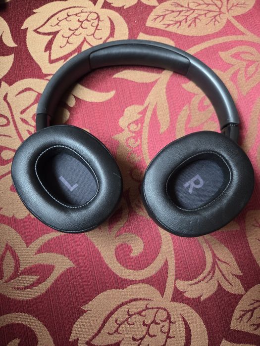 Căști JBL wireless