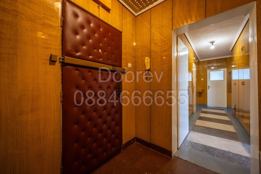 Продава се Многостаен апартамент в Варна, Левски - 140 кв.м за 1020 €/кв.м - Снимка #20