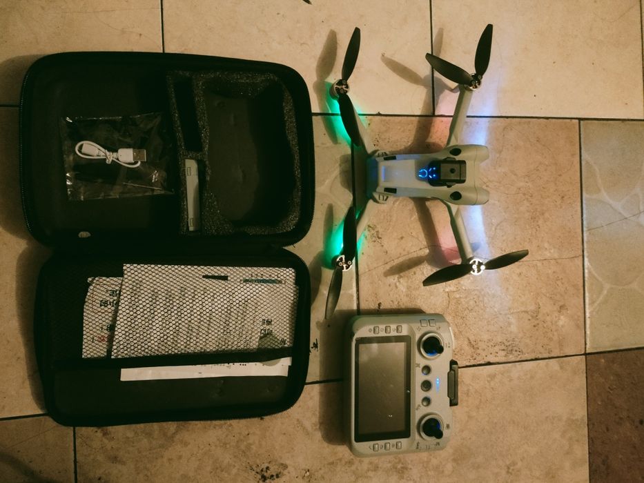 Продам Новый дрон  5131 мах профессиональный