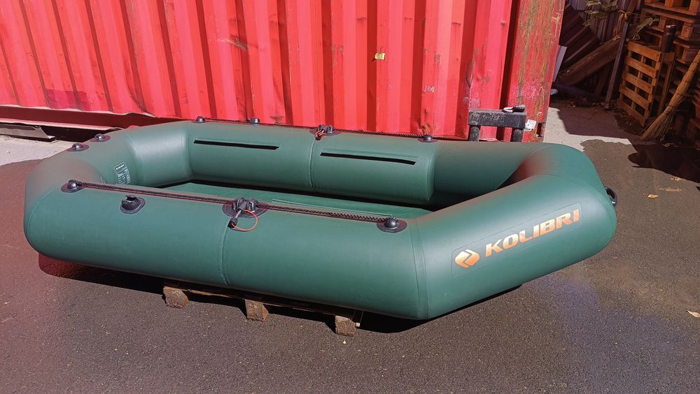 Продам лодку колибри 260Т