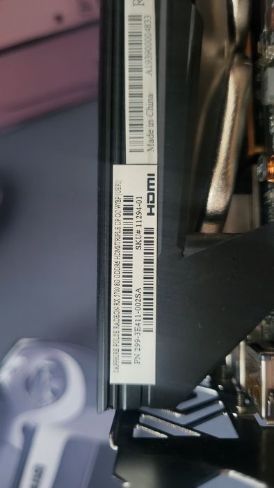 Placa video rx 5700 defecta