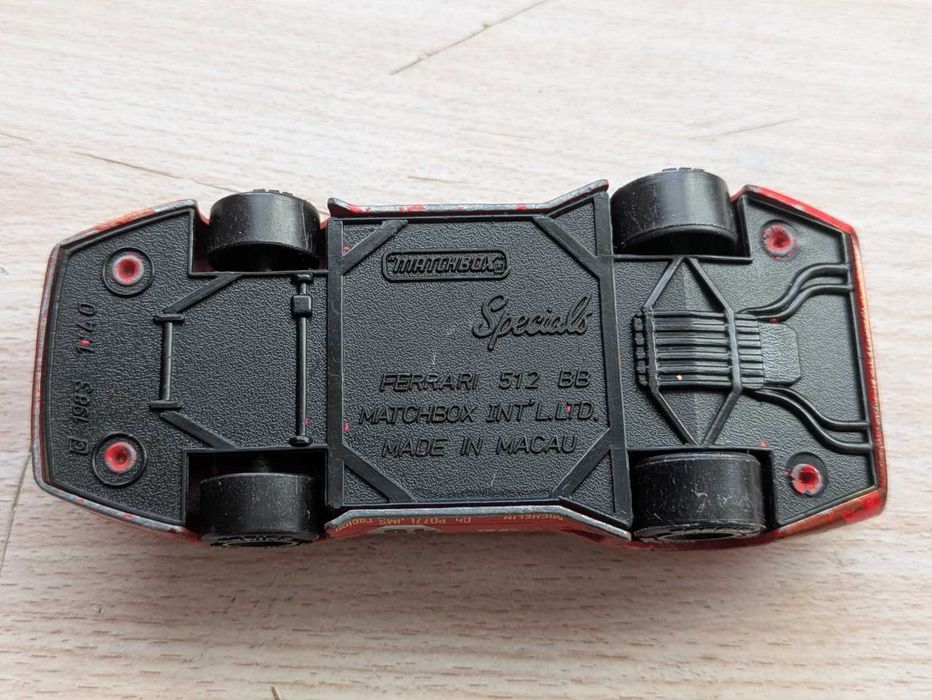 Macheta metalica Ferrari 512 Matchbox