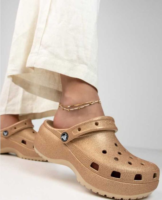 Crocs classic platform glitter clog различни номера