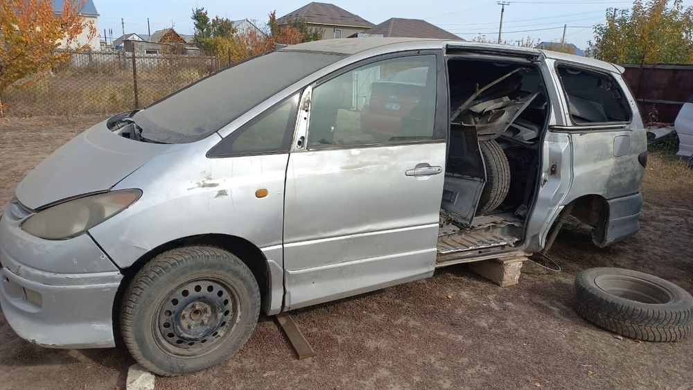 Тойота эстима 2001 год