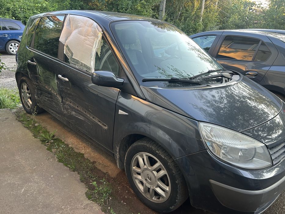 Vand/Dezmembrez Renault Scenic 2 -1,5 DCI -179000 km