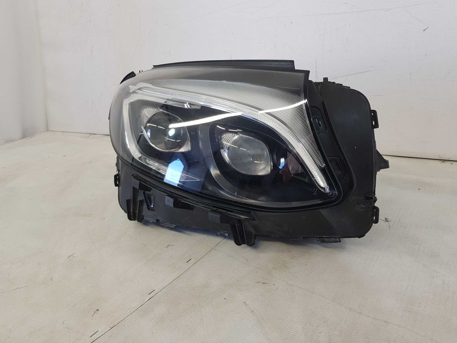 Far dreapta Mercedes GLC full led dupa 2014