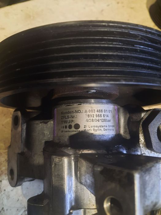pompa servodirecție mercedes e class w211 2.2 cdi cod a0034660101