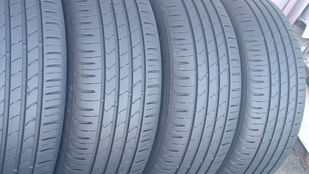 215/55/17 Kumho .