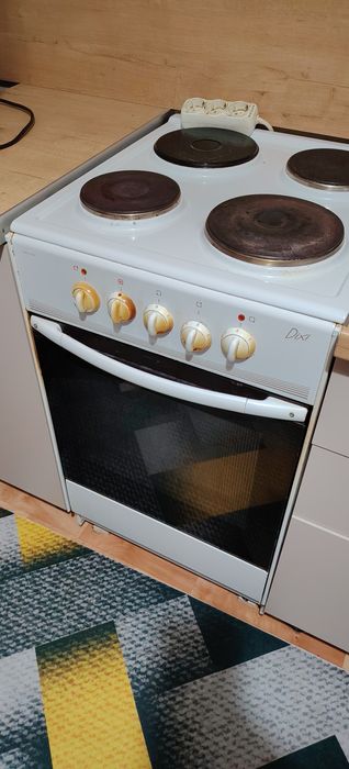 Продам электроплиту