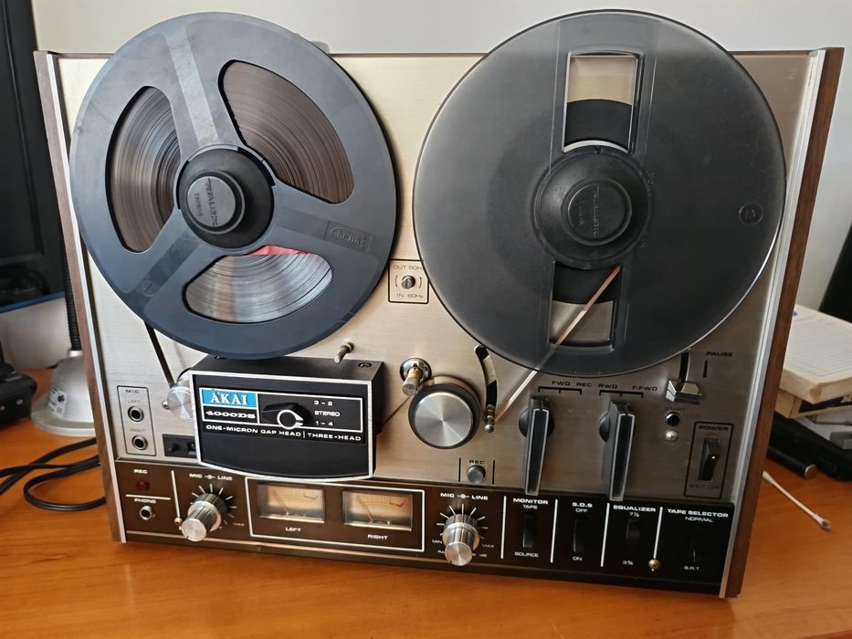 Magnetofon Akai 4000 DS,perfecta stare.