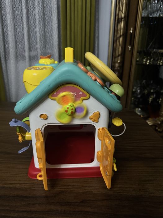 Бизи Дом развивающая игрушка