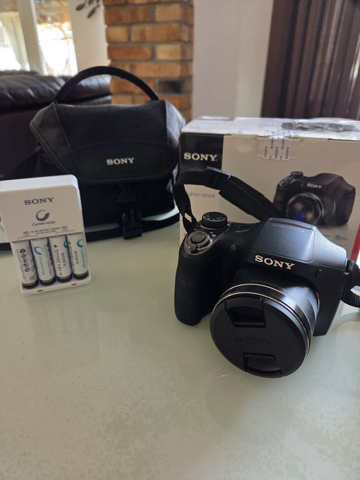 Фотоапарат Sony DSC H300