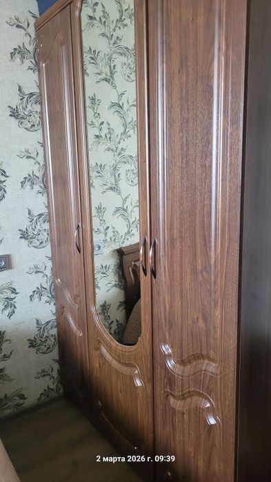 Продам спальный гарнитур