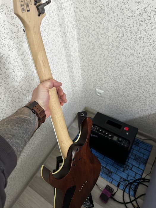 Гитара Ibanez + Mustang LT25 + Behringer HD300