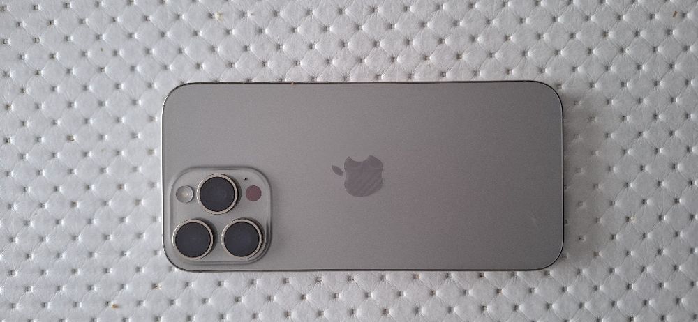 Продам айфон 16 про Макс 256 гиг