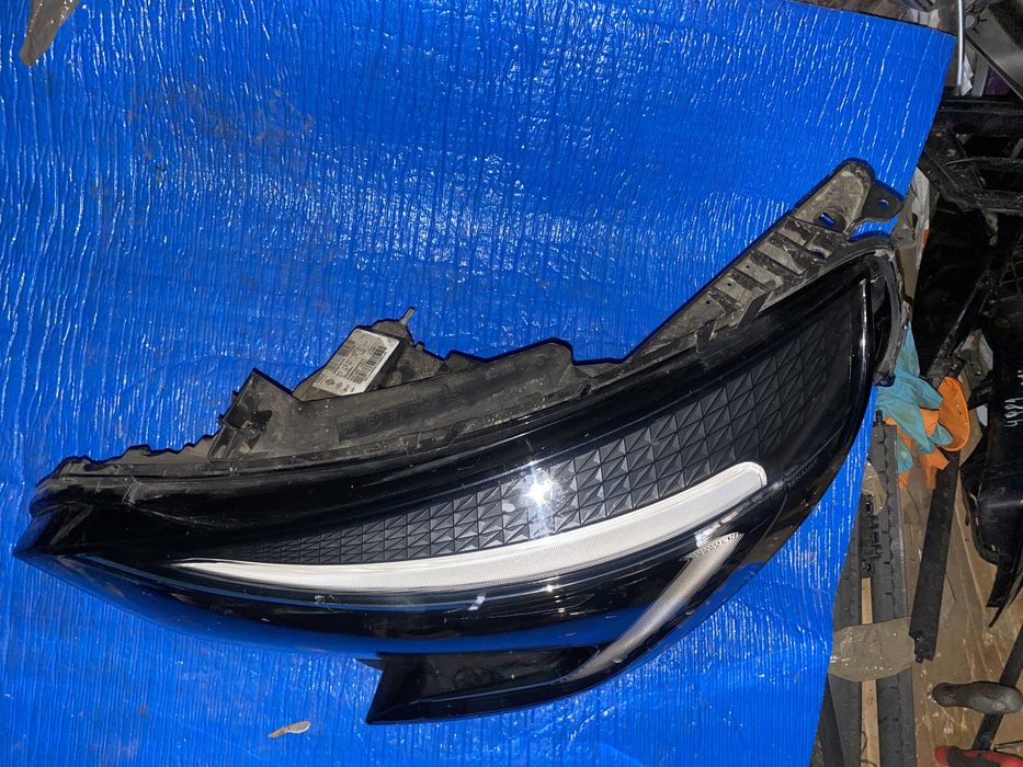 Far Renault clio 5 facelift 2022 - 2023 faruri stanga dreapta led Mitsubishi Colt