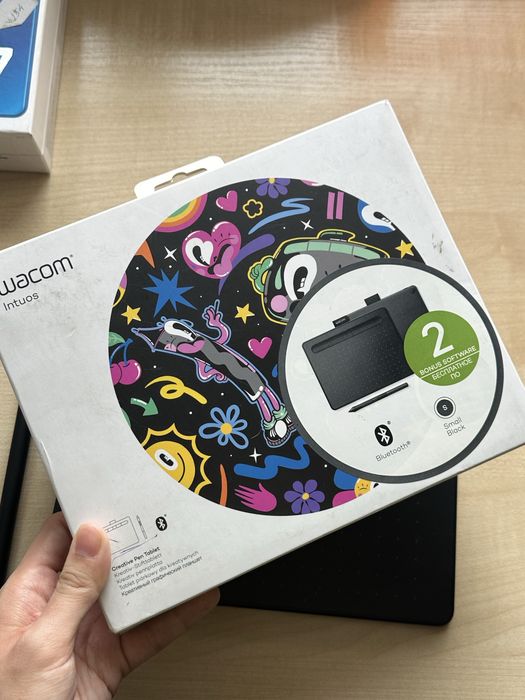 Графический планшет Wacom intous Small