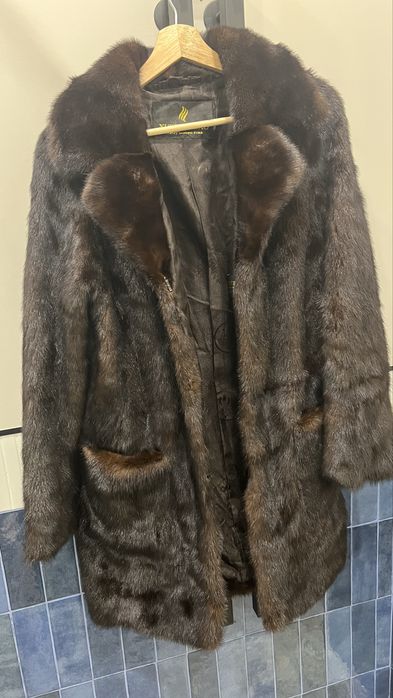 Продам шубу норковую