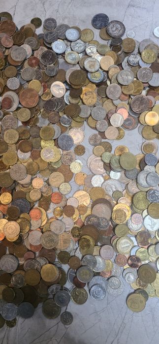 Монети от цял свят на кг