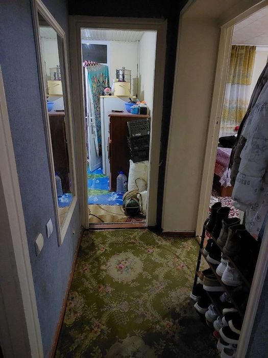 Uy sotiladi 1 hona manzil mirzo uluģbek ttz 2 navroz bozor oldida