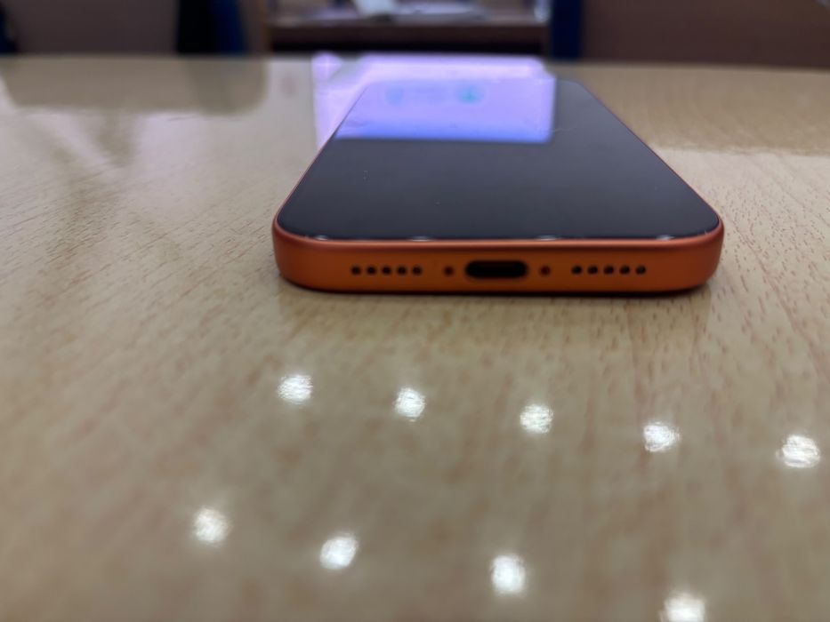 iPhone 17 Pro с гарантие
