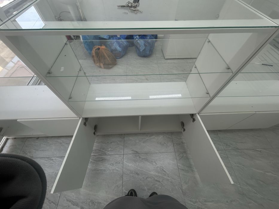 Витрины 5шт новые