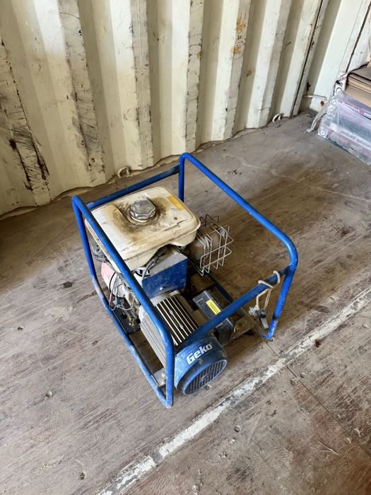 Генератор продам