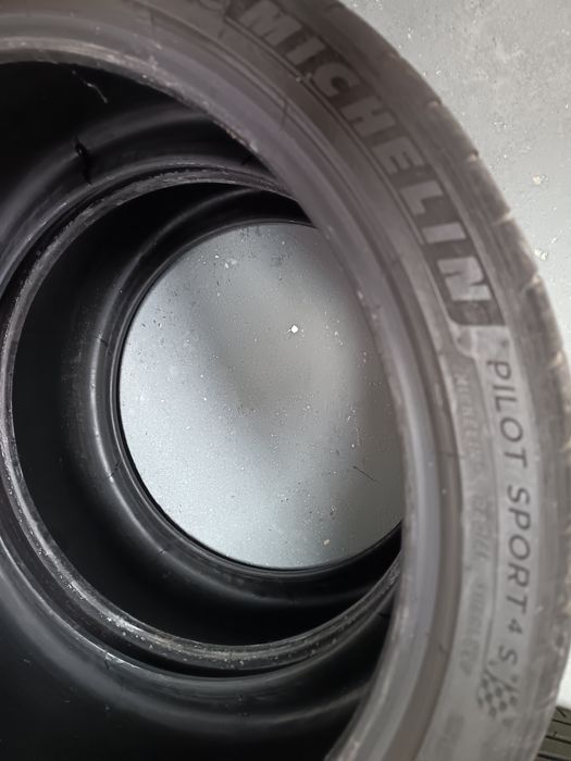 Vând anvelope de vară