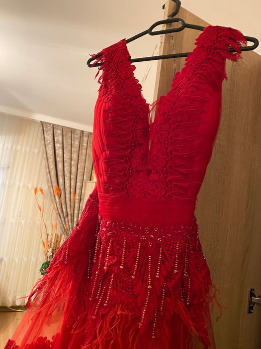 Дамска рокля с камъни