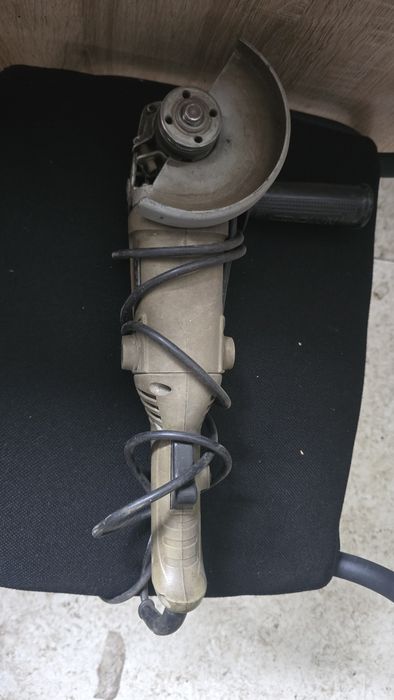 Продам ушм(среднего размера под 125 диск)