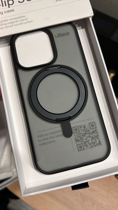 Чехол на iPhone 16Pro