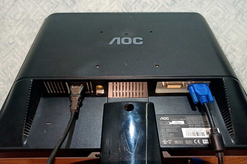 монитор АОС 19 квадратный (с встроенным динамиком)