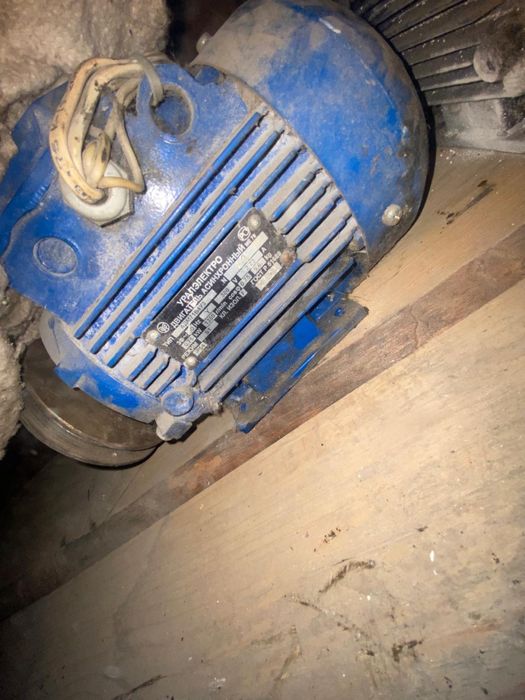 Продам электродвигатели