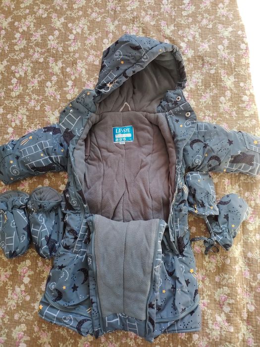 Продам детские комбинезоны